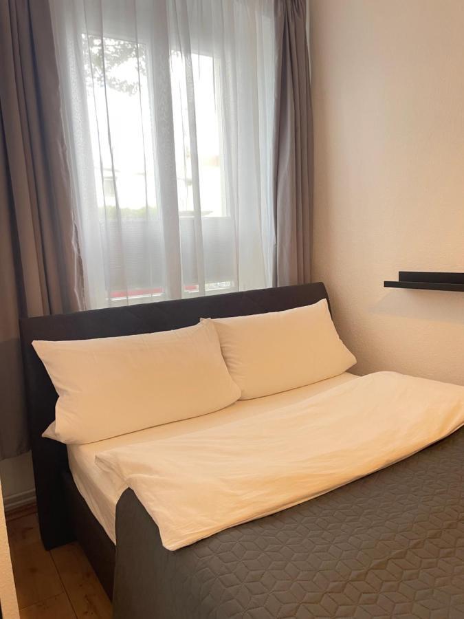 Ferienwohnung Im Stadtzentrum Von Bernau - Schoene Ferienwohnung Mit 1 1/2 Zimmern, Bad, Spuelmaschine, Waschmaschine, Komplette Kueche, Wlan 柏林附近贝尔瑙 外观 照片