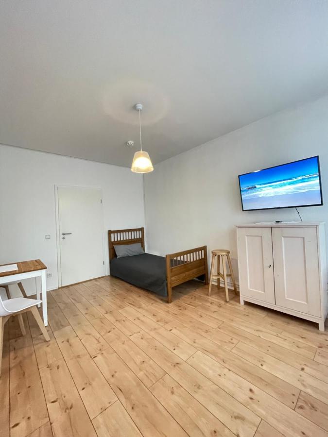 Ferienwohnung Im Stadtzentrum Von Bernau - Schoene Ferienwohnung Mit 1 1/2 Zimmern, Bad, Spuelmaschine, Waschmaschine, Komplette Kueche, Wlan 柏林附近贝尔瑙 外观 照片